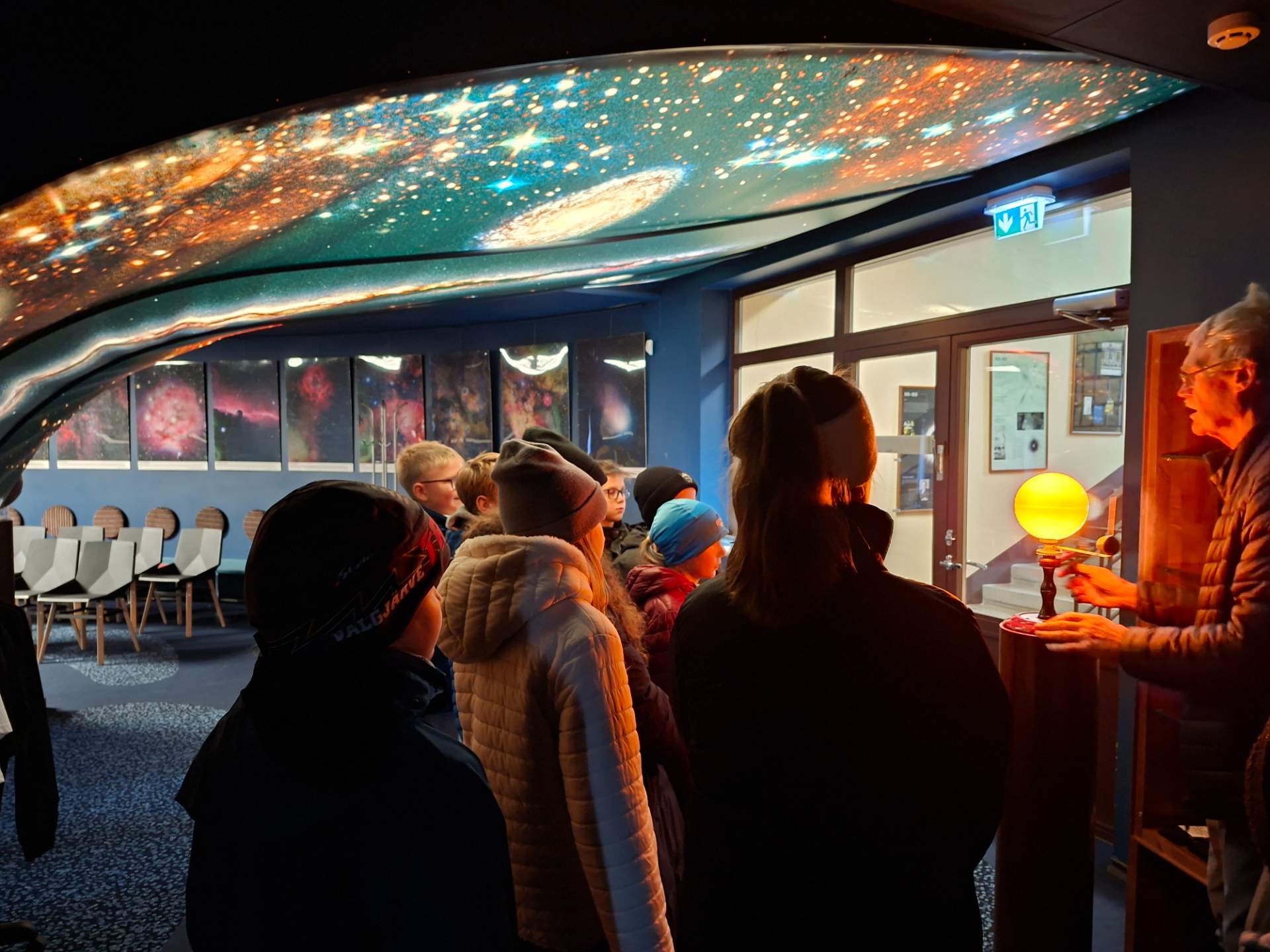 4. klassi õpilased Tartu observatooriumis